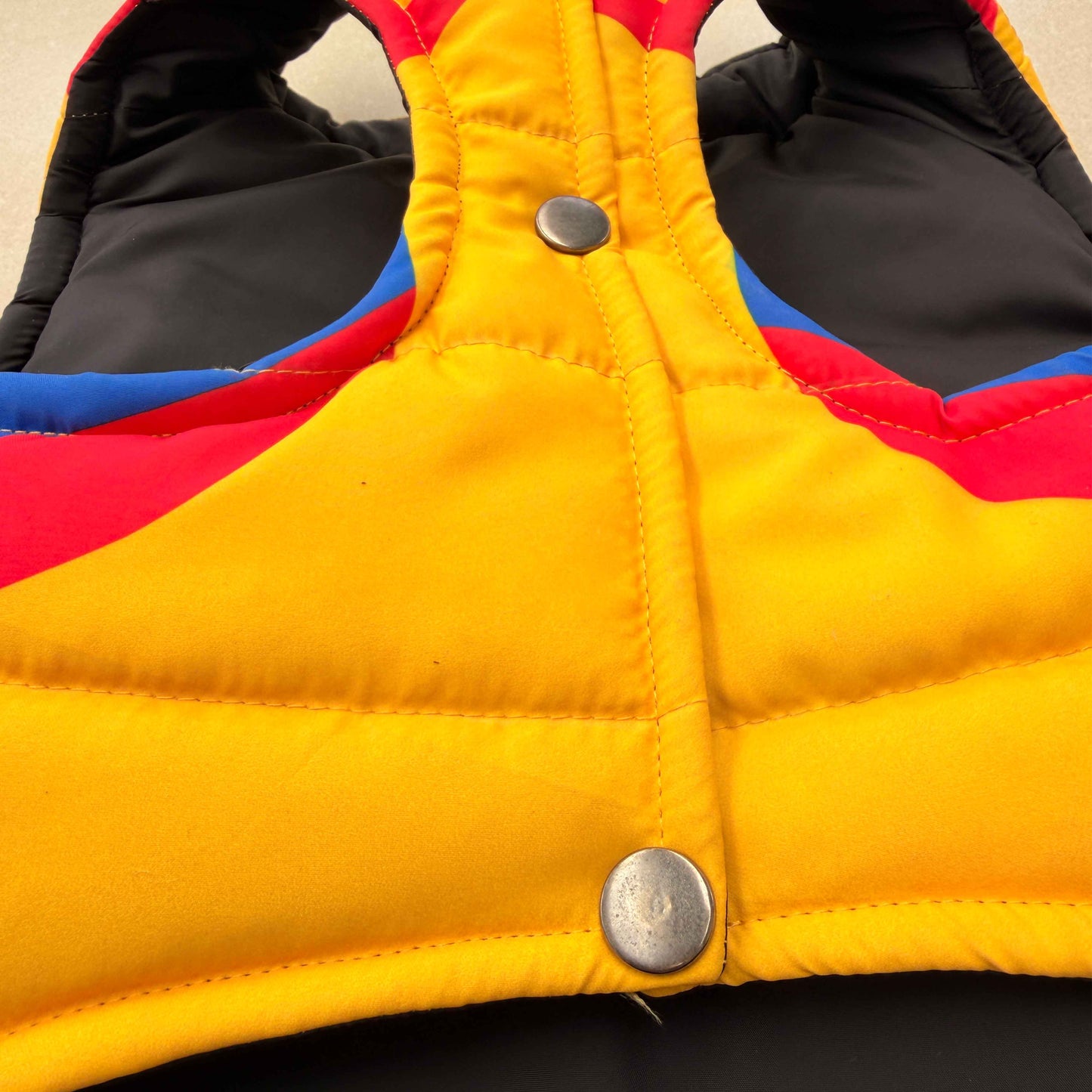 Chaleco Mascota Selección Colombiana Mascotas 90's Amarillo